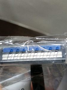 Shaving Kit - Razor &amp; Cream