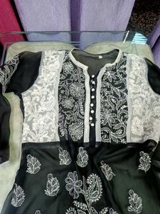 Chikankari kurti