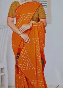 Vibrant Red Bandhani Saree