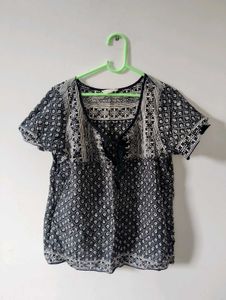 Cozy Striped V-Neck Top✨- S/ M  size