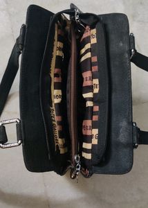 Black Handbag(Heavily Discounted)