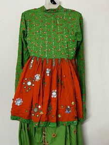 NAVRATRI keryu Embroidered Kurta Set with