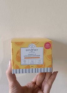 Dot & Key Super Bright Moisturizer