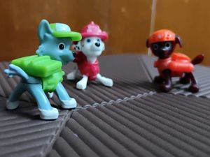 3 kinder Joy paw patrol toys