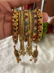Vintage golden Bangle set