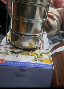 4 Boxes Tiffin Box