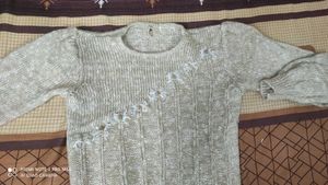 Cream Sweatshirt For Woman And Girl's 🥰🥰