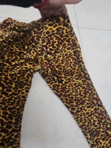 Girls' Red Top &amp; Leopard Print Pants Set