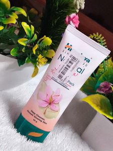 Himalaya Natural Glow Kesar Face Pack 50g