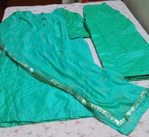 Premium Mul Chanderi Kurti Pant Dupatta Suit Set.