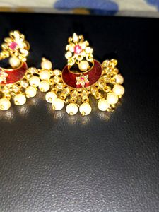 BEAUTIFUL RED AND WHITE KUNDAN PEARL EARRINGS