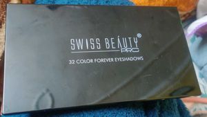 Swiss Beauty 32 Color Forever Eyeshadow