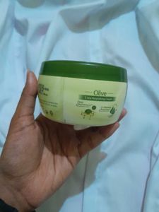 Himalaya Olive Nourishing Cream