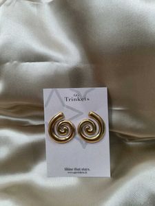 ✨ Luxe Gold Snail Hoops💛