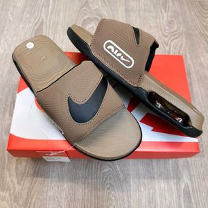 Nike flip flop