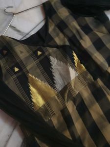 Stylish Checked Kurta with Sheer Sleeves