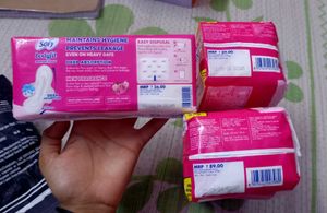 Sanitary Pads Bundle -  Sofy + whisper &amp; 4 freebie