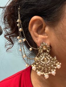 Elegant Pearl and Crystal Bridal Maang Tikka