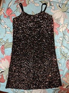 Black chic dress with rose gold sequins