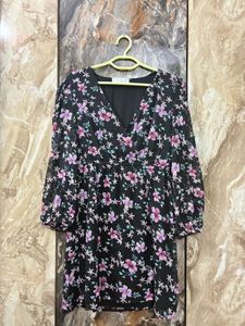Floral Print V-Neck Mini Dress