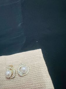 Elegant Pearl &amp; Crystal Stud Earrings