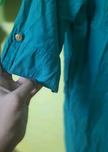 Hurryup To Grab...Women's Solid Cotton Kurti ,nice Looking As Formals For Office ,meetings Others,it Has Buttons That Was Only Design