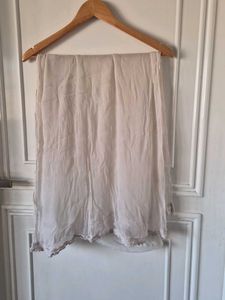 Elegant White Dupatta with Lace Trim