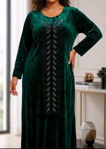 Elegant Emerald Green Velvet Gown