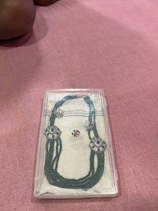 woman green stone elegant necklace set