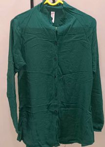 Elegant Emerald Green Button-Up Blouse