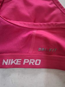 Nike Pro Sports Bra
