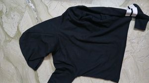 Black "New York" Cropped Hoodie