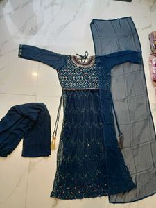 Elegant Embellished Kurta Set with Dupatta XL