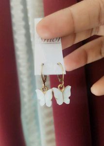 Cute White Heart Earrings