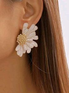 Daisy Flower Earrings