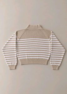 BEIGE AND WHITE STRIPED KNIT SWEATER