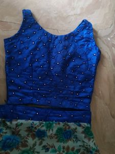 Good Condition stitched Lehnga For Slim Girls