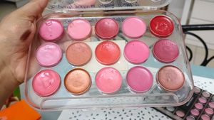 Cream Blush Palette