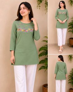 Green Kurta with Floral Embroidery