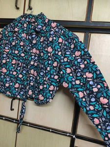 Floral Print Cropped Button-Up Shirt