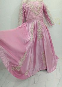 Elegant Pink 🩷 gown