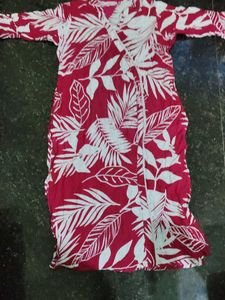 Stylish Pink Leaf Print Kurta L size without pant