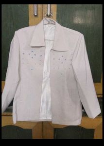 Elegant White Blazer with Embellishments