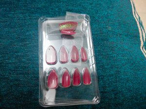 Makeup Brush Set &amp; False Nails+ instant soap