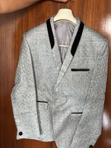 Men's Textured Grey Blazer