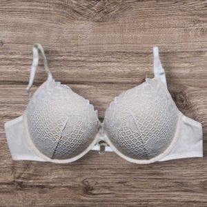 Luxurious Lace Padded Bra Push Up