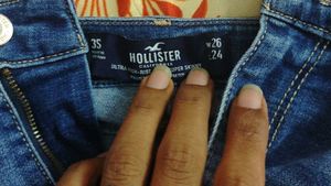 Authentic HOLLISTER california Ripped Skinny Jeans