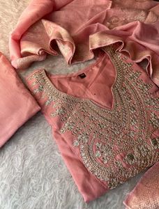 Elegant Pink Kurta Set with Intricate Embroidery