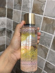 Victoria's Secret Amber Romance in Bloom Mist