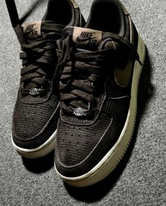 Nike Air Force 1 WMNS Sneakers